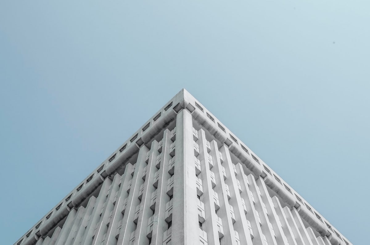 玻璃腿怎当皇马大腿？齐祖，别指望阿扎尔了…